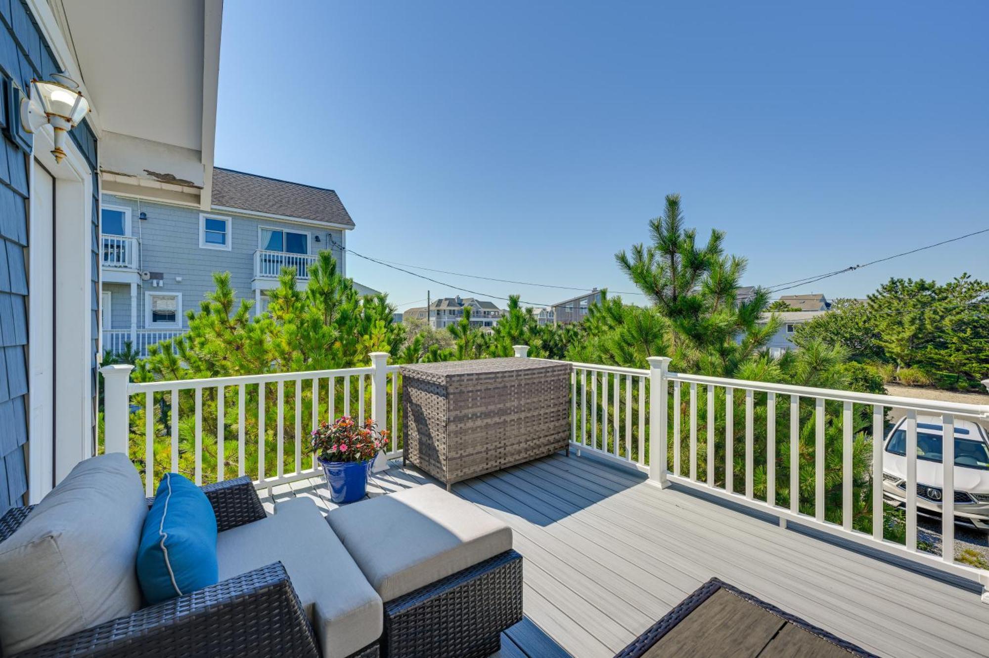 Westhampton Beach Home With Deck And Ocean Views! المظهر الخارجي الصورة